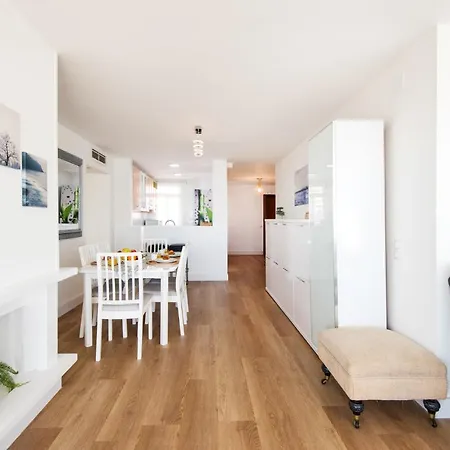 Magic Of The Ocean, Front Line In Playamar-parking, Sea Views, Pool, Tenis, Paddle, Wifi And Aircon Apartment *